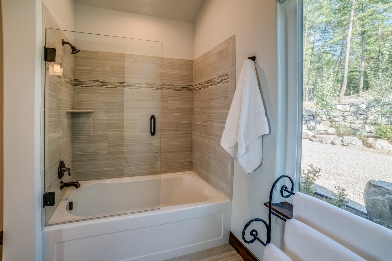 Shower & Tub Installation in Waimanalo